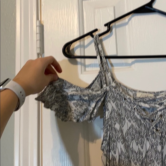 Off shoulder feather tank - Picture 2 of 2